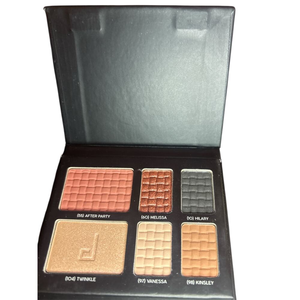 ouccce‎ On‑The‑Go Makeup Palette – (Eyeshadow + Blush + Highlighter)-NEW IN BOX